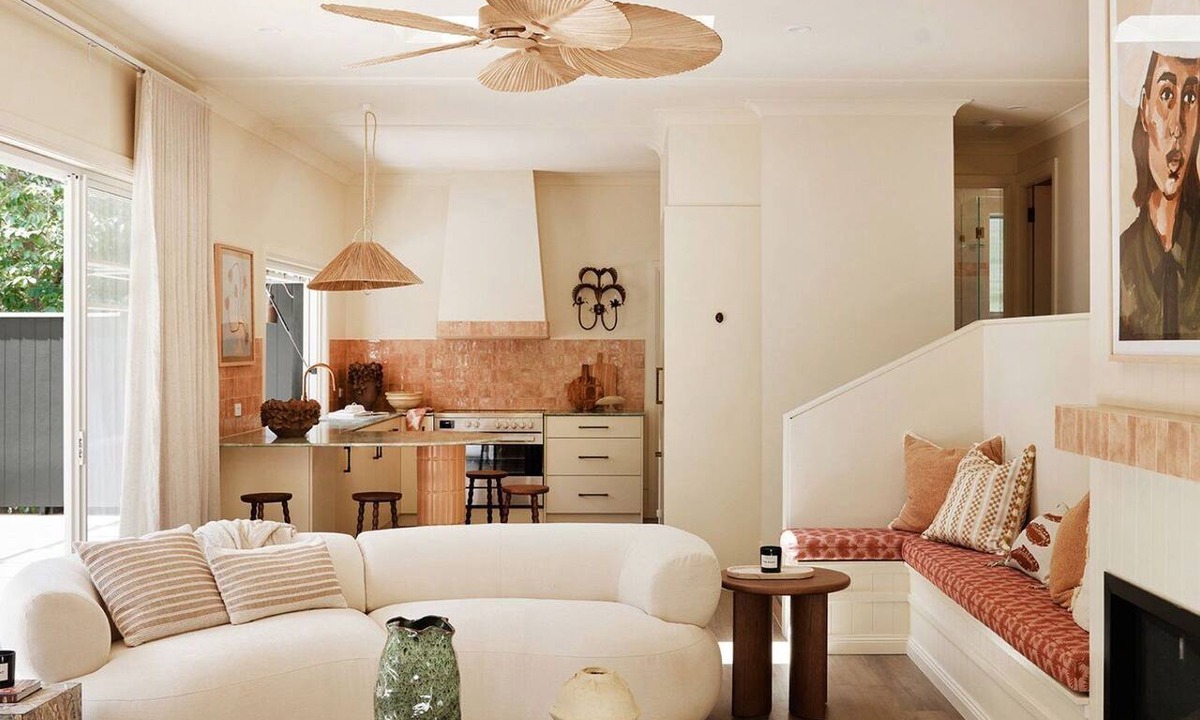 Pearl Beach House | Three Birds Design, walk to beach and cafe