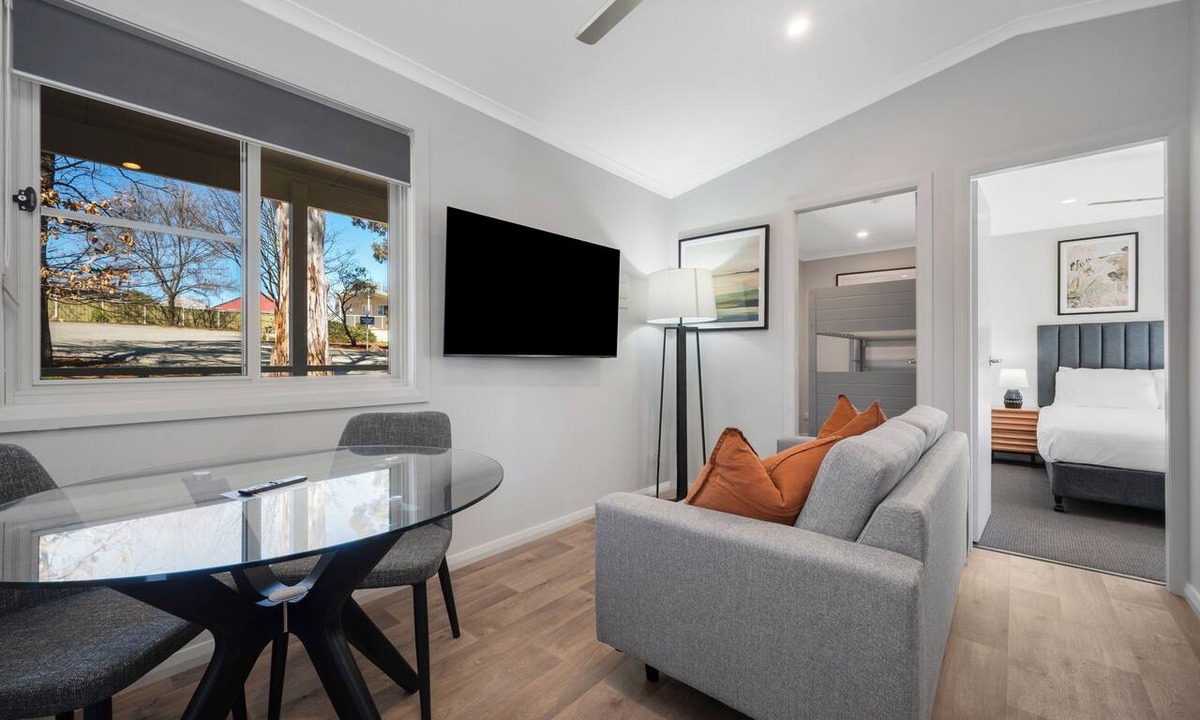 Yass Hotel | Thunderbird Motel
