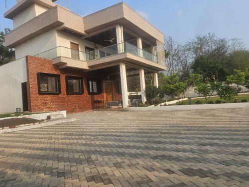 Ulhasnagar House | Tiwari Farmhouse - 3k per person a day