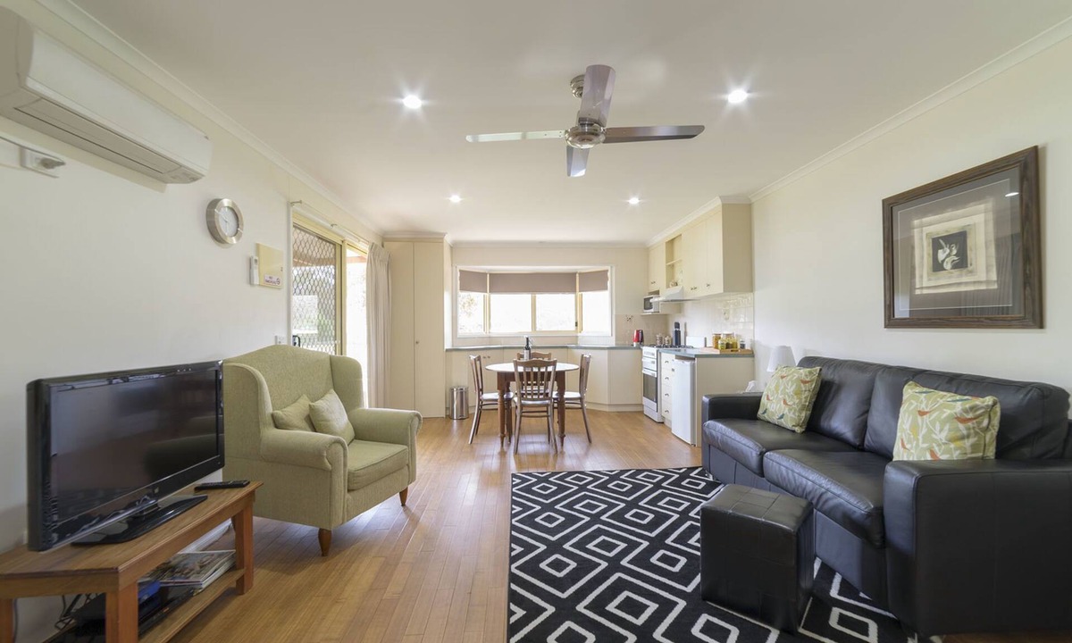 Cobram East Hotel | Tokemata Retreat