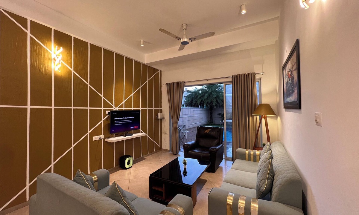 Devghar Villa | Touchwood 4 BHK With Pvt Pool By Stellar Stays