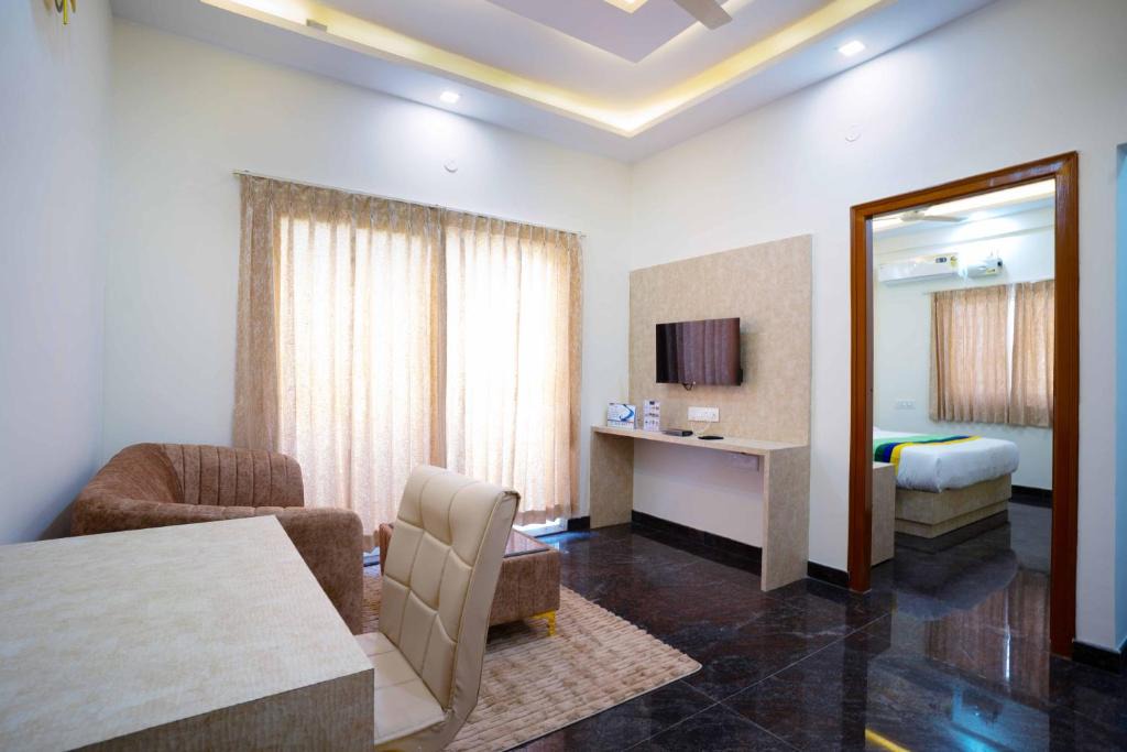 Bengaluru Hotel | Treebo Galaxy Kings Suites, Hebbal