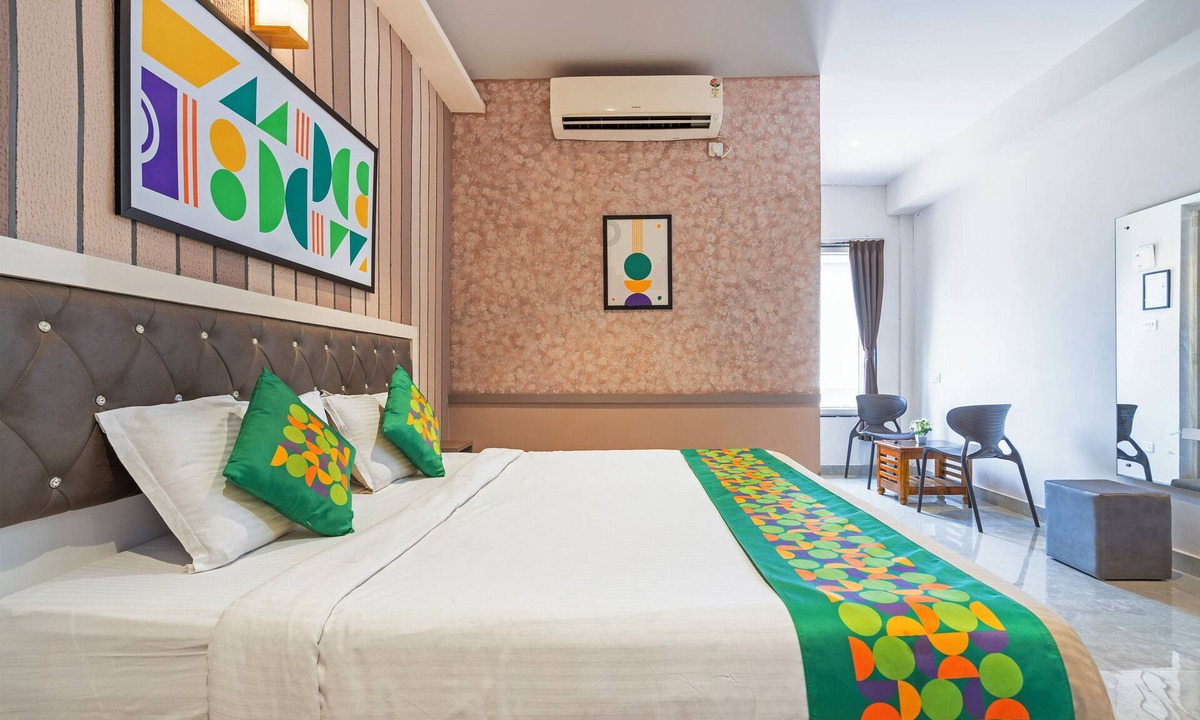 Madhurawada Hotel | Treebo Imperia, Kommadi