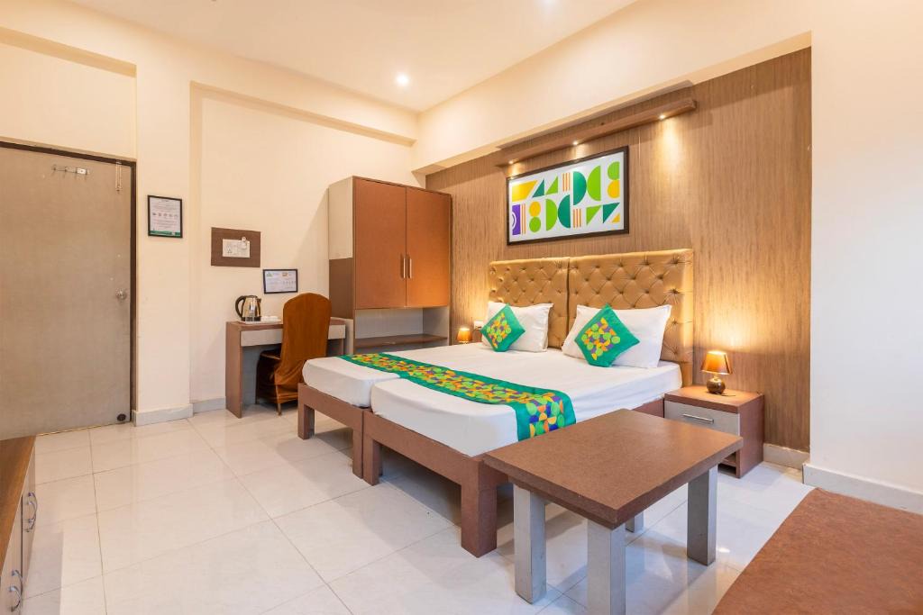 Lucknow Hotel | Treebo Maple Delite
