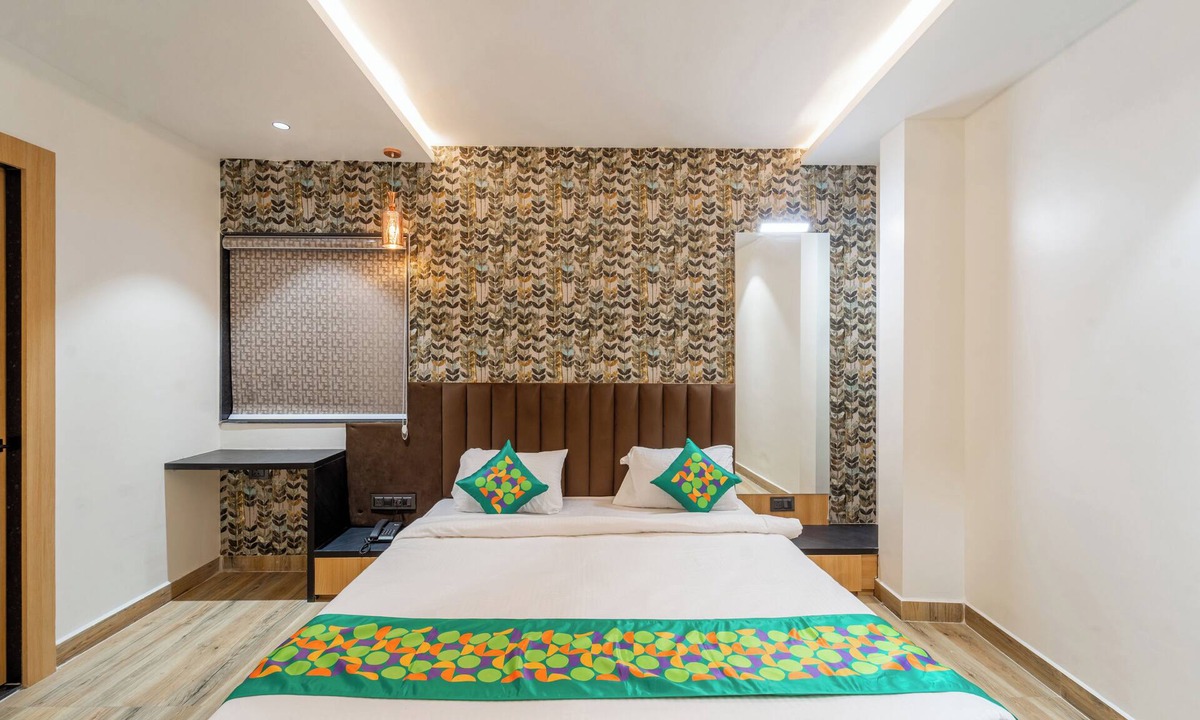Ujjain Hotel | Treebo Neel Orchid
