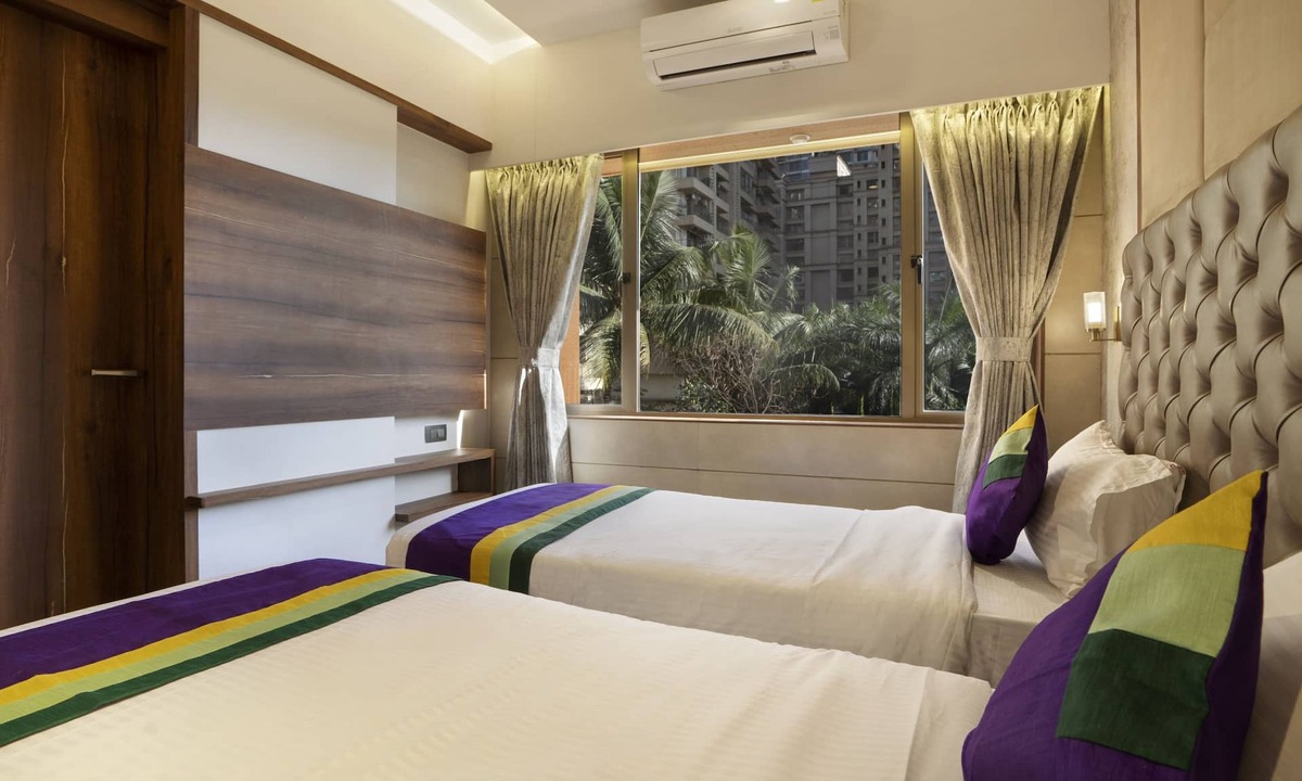 Kandiwali West Hotel | Treebo Premium Savera Inn