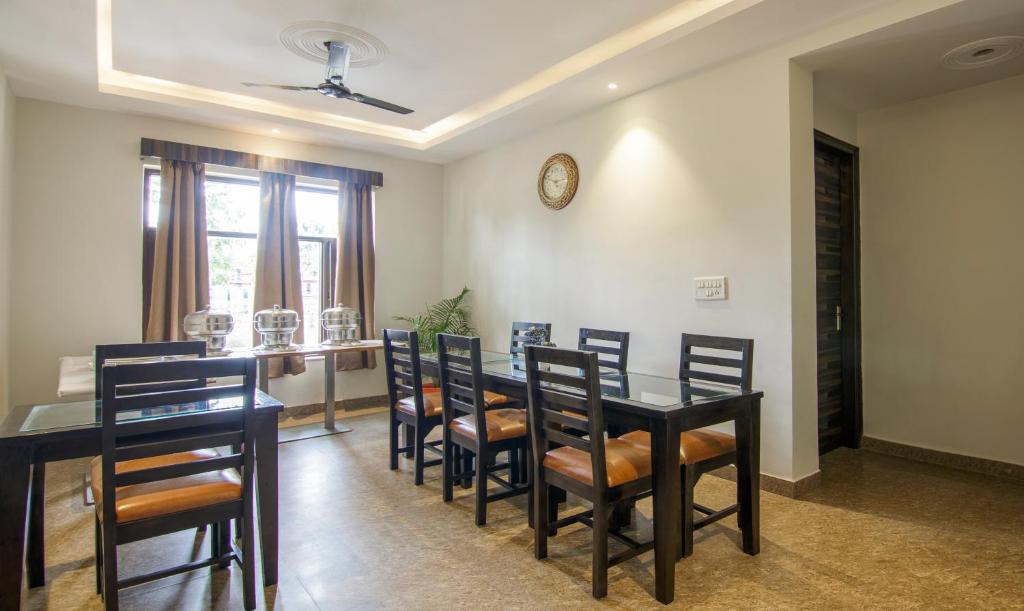 Noida Hotel | Treebo Swastika Premium