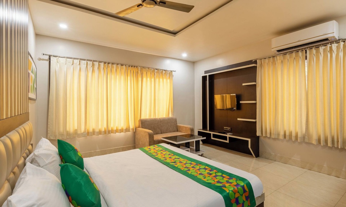 Jamshedpur Hotel | Treebo The Golden Sands, Bistupur