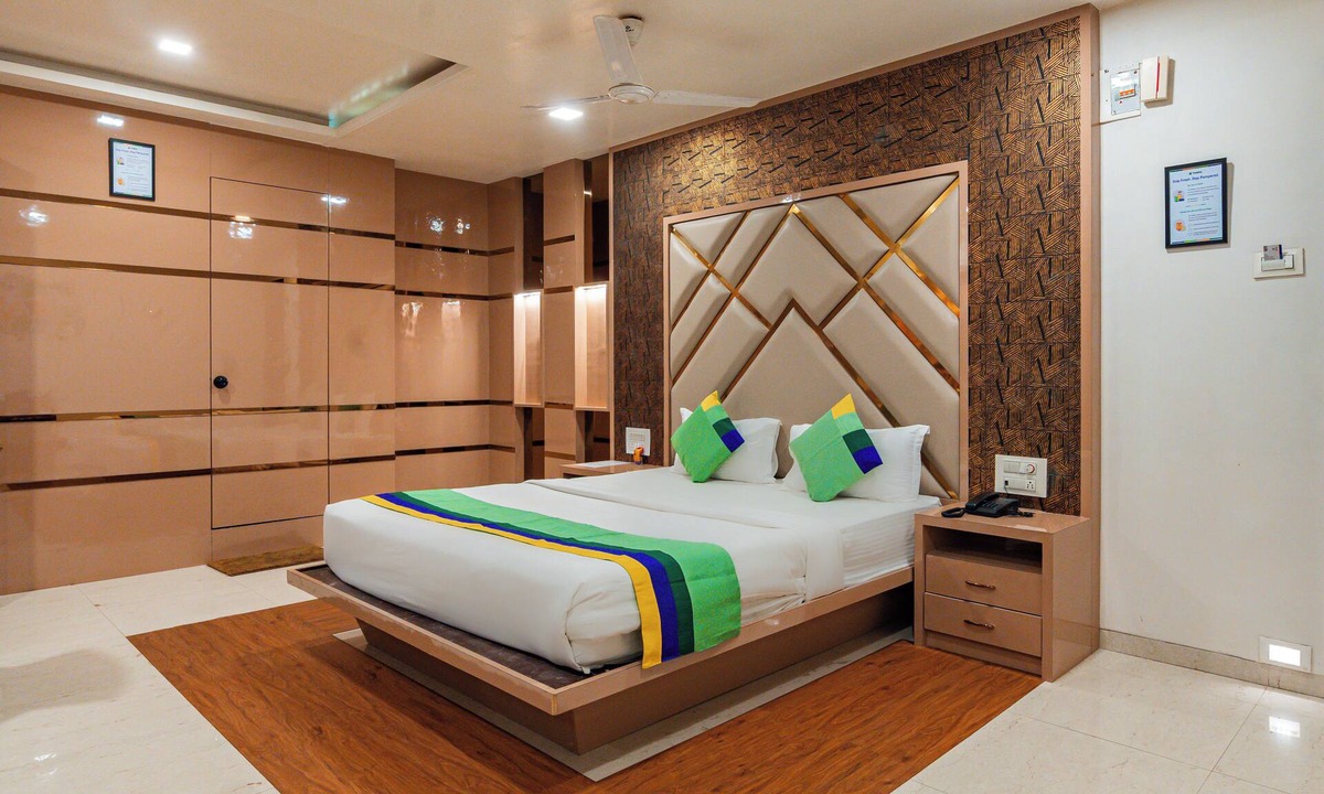 Bhilad Hotel | Treebo Westview