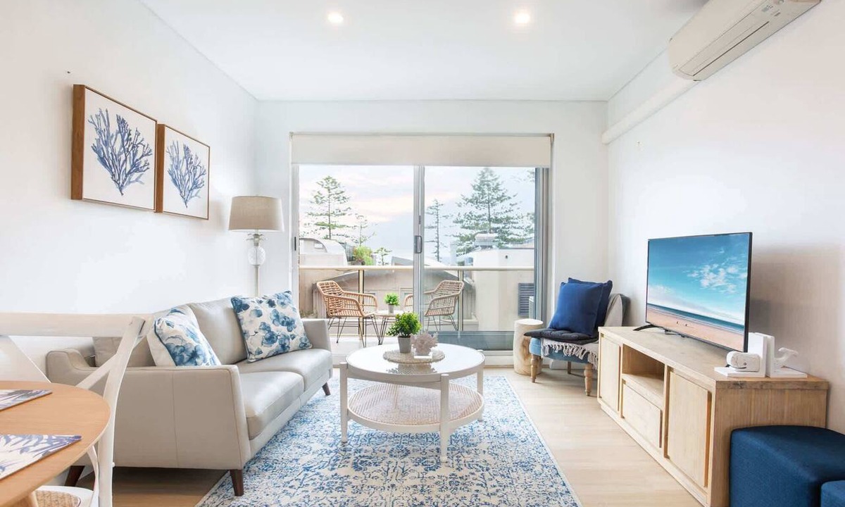 Dee Why Apartment | Trendy Apartment on Dee Why Beach