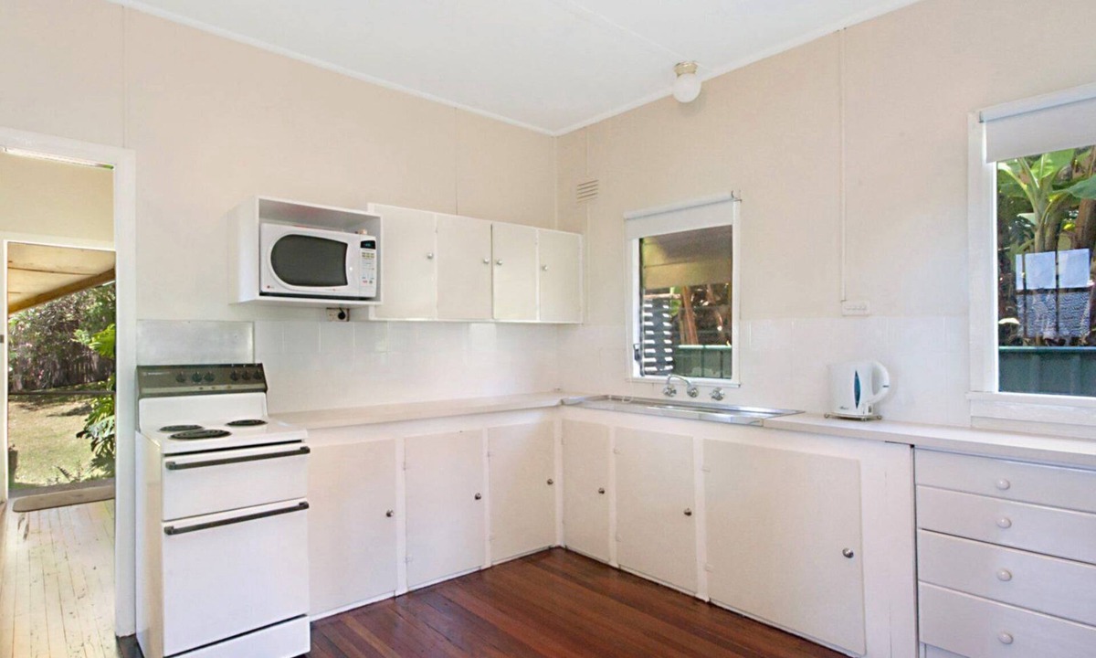 Pretty Beach Central Coast House | TURN BACK THE CLOCK AT WAGSTAFFE