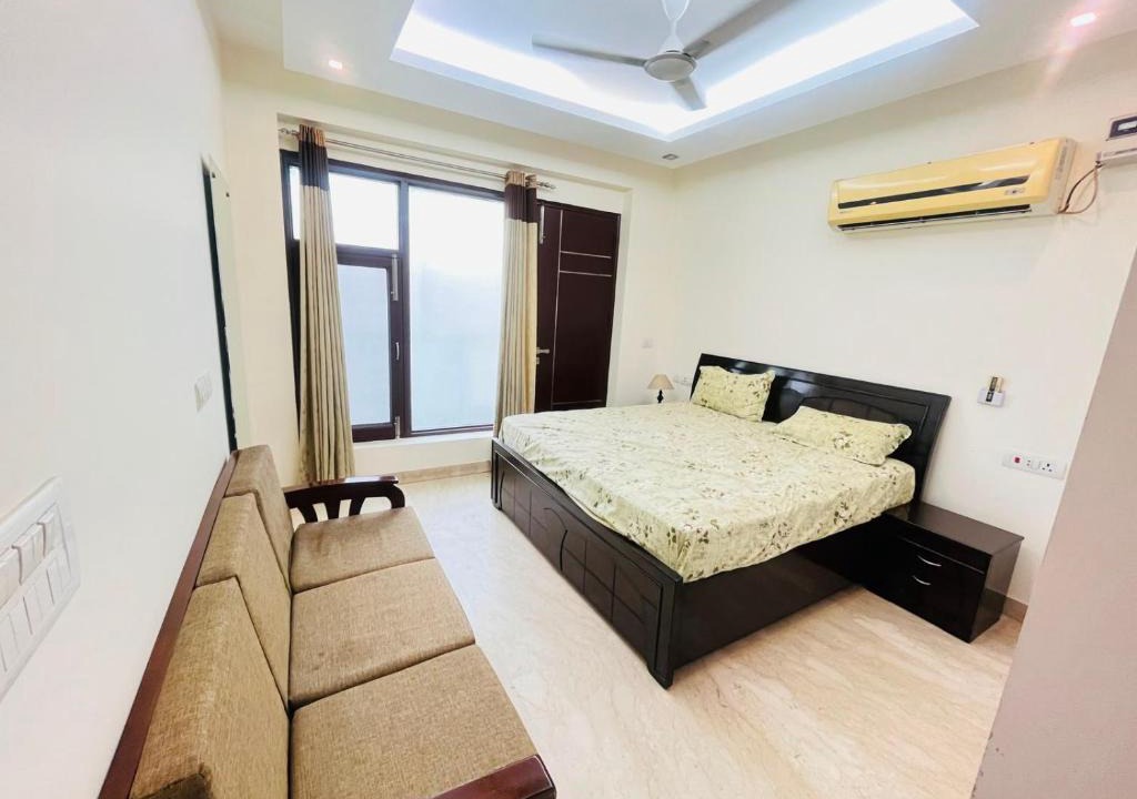 Hauz Khas Hotel | Uday Stays Hauz Khas New Delhi