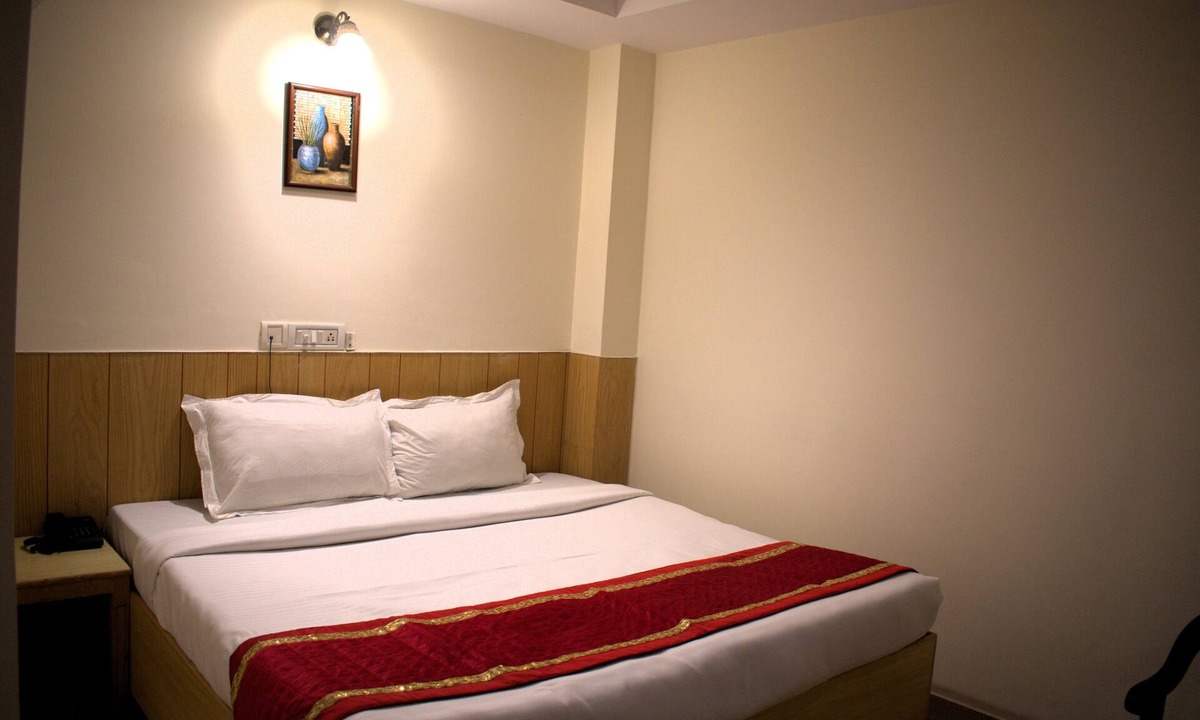 Pashim Vihar Hotel | Udupi Hotel