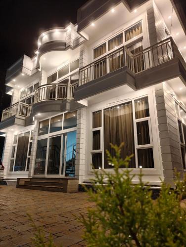 Chithirapuram Hotel | Uforia Munnar