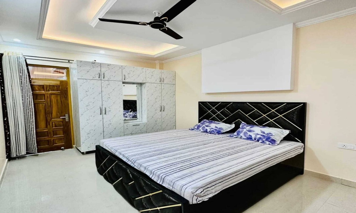 Bara Banki Hotel | Urbanaid Uniworld