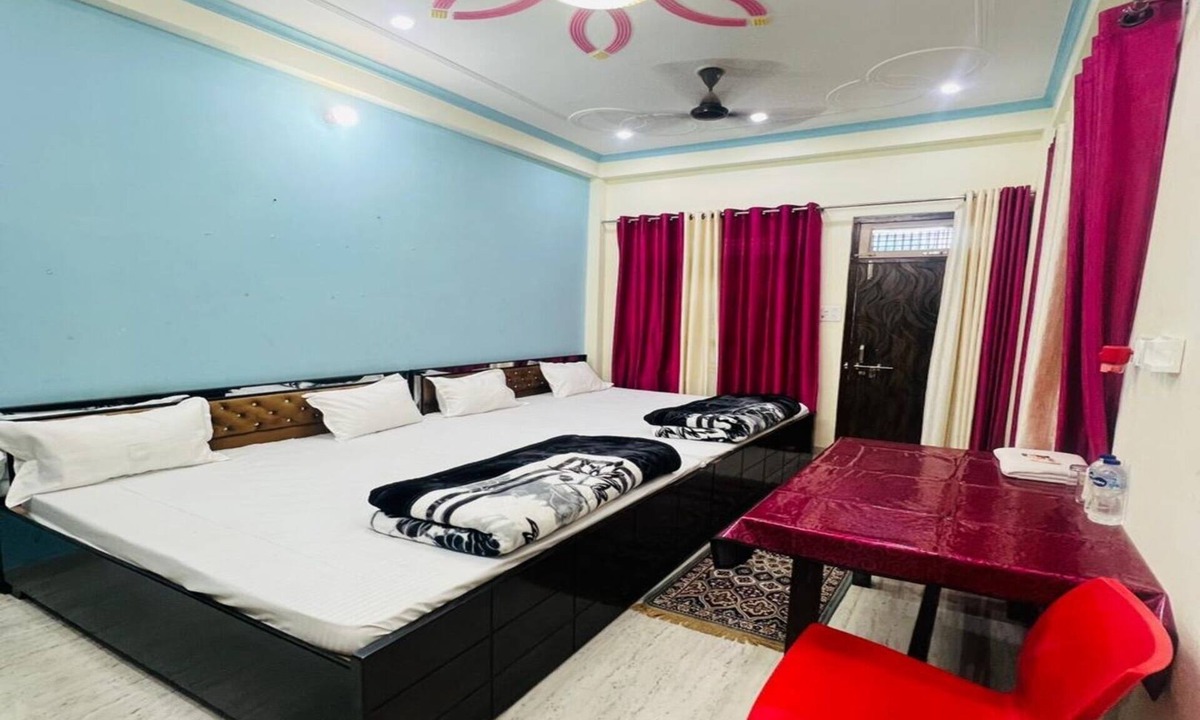 Faizabad Hotel | Vandana Palace