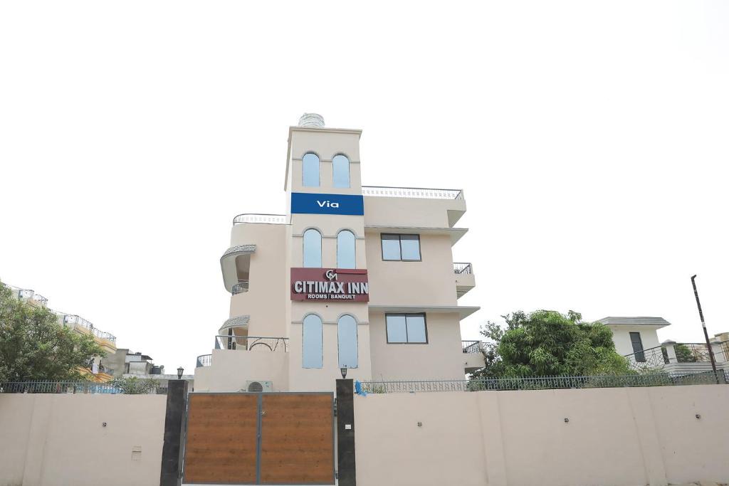 Allahabad Hotel | Via Downtown Residency