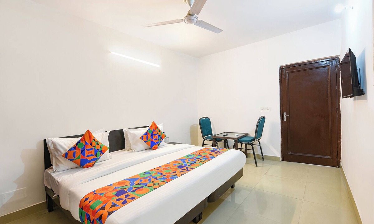 Greater Kailash I Hotel | Via Krishna Residency - Nr. Nehru Place Metro