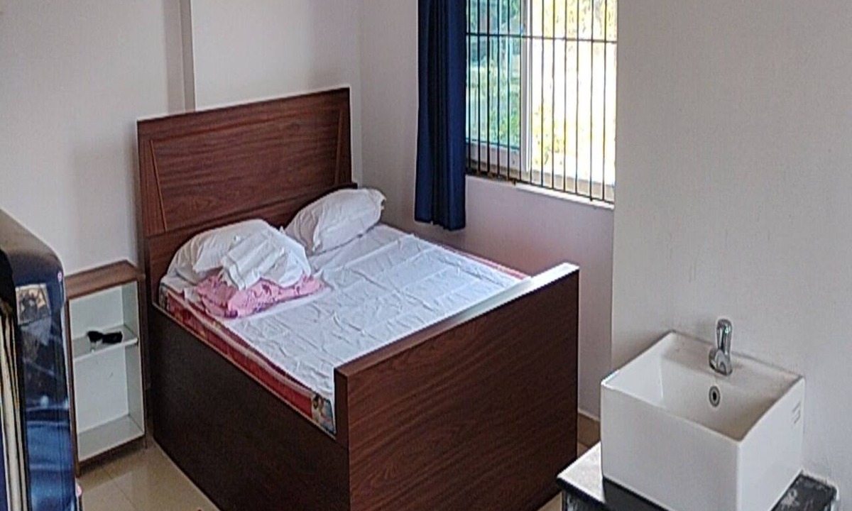 Medinipur Hostel | Village Inn Residency