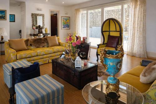 Majkhali House | Vistara Lux Pvt room in Ranikhet w Valley Views