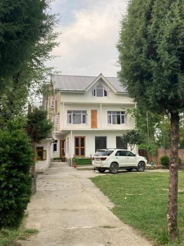 Brein House | WalkinnSleep