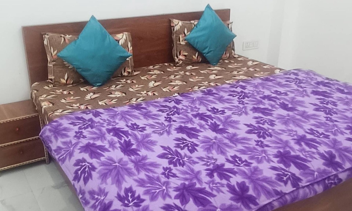Faizabad House | Welcome to the beautiful and friendly place 300meters away From all famous place