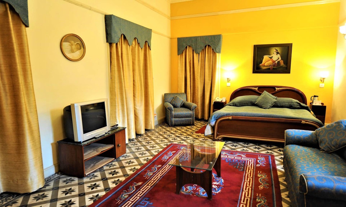 Gunehr Hotel | WelcomHeritage Taragarh Palace