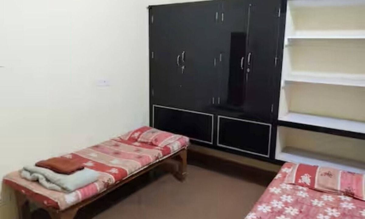 Varanasi House | Welcoming 2-bedroom for Family/girls in townhome, Varanasi