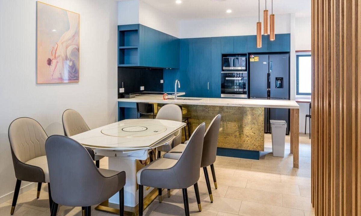 West End House | Westend high-end 3 bedroom Townhouse Next to River