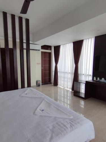 Chittagong Hotel | White Park Hotel & Suites