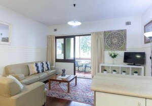 B2 Crawley Apartment 1 BRM & Sleepout near UWA in Perth