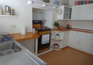 Batehaven Dog Friendly Retro beach cottage in Batehaven