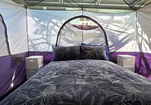 Meyenburg Glamping in Mount Morgan