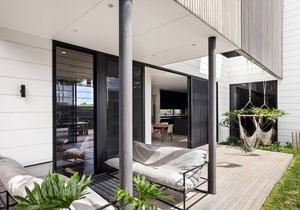 Modern Beach Pad - Seconds to the Beach