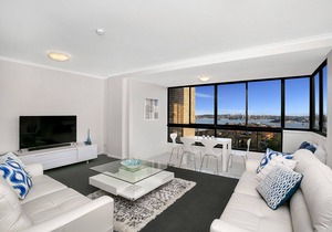 RANG2 - Ultra Convenient Spectacular Harbour Views in Cremorne