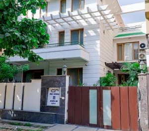 Ahuja Residency Cyber City 