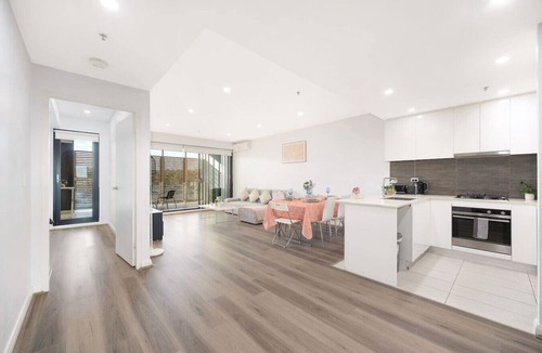 Bankstown Apartment | 位于Bankstown的安静温馨的3房公寓
