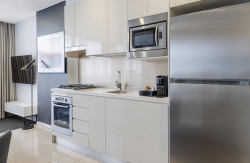 Zetland Apartment | 1-Bedroom Suite in Superb Zetland Sydney