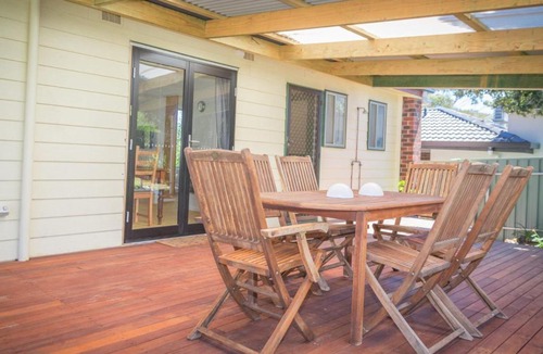 Carrickalinga House | 17 Broadbeach Drive