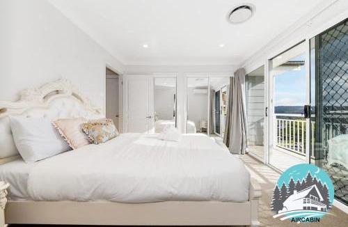 Wheeler Heights House | 1B house beachside comfy stay