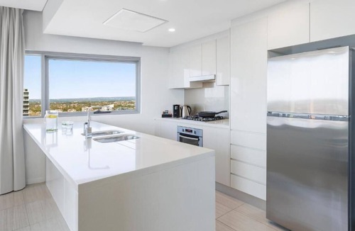 Zetland Apartment | 2-Bedroom Suite in Superb Zetland Sydney
