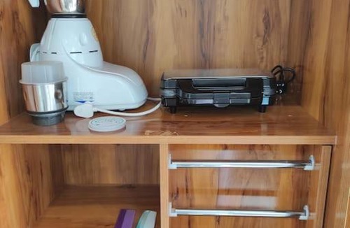 Bavdhan Apartment | 2BHK AC Service Apartment 101 Bhugaon
