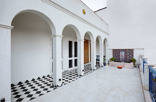 Jaipur House | 2bhk suite in a bungalow