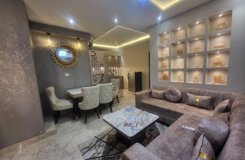 Jaipur Apartment | 3-Bedroom Apartment in Bapu Nagar, Jaipur with AC
