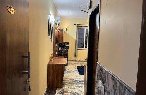 Bani Park Bed & Breakfast | 3-bedroom bed & breakfast in brilliant Jaipur with AC comfort