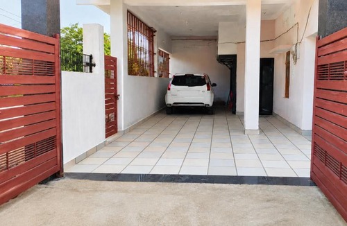 Jabalpur House | 3 BHK Entire Homestay-Comfortable for Family or Group at Jaiswal Homestay