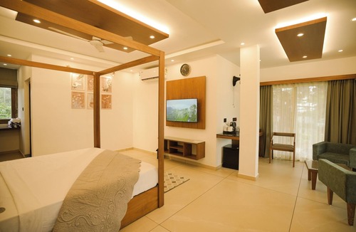 Vypin Hotel | 36 Palms - Sun and Sand