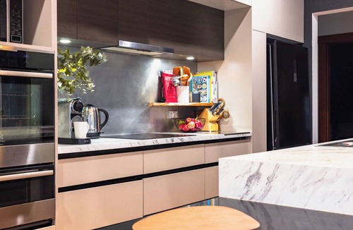 Riverside House | 4BR Launceston, Multi Family, Team Group, 8, Bath, Big BBQ Deck