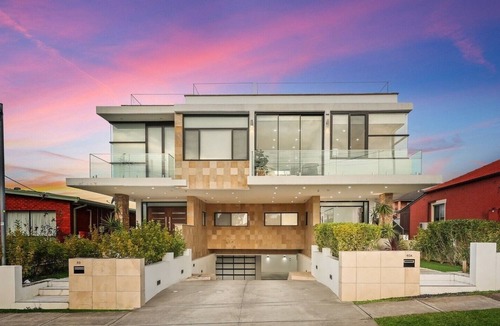 Lidcombe House | 4Level Luxury with Rooftop Oasis with City Skyline views