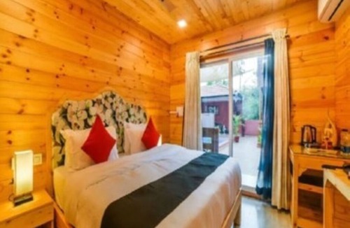 Morjim Cottage | 5 mins walk from the beach